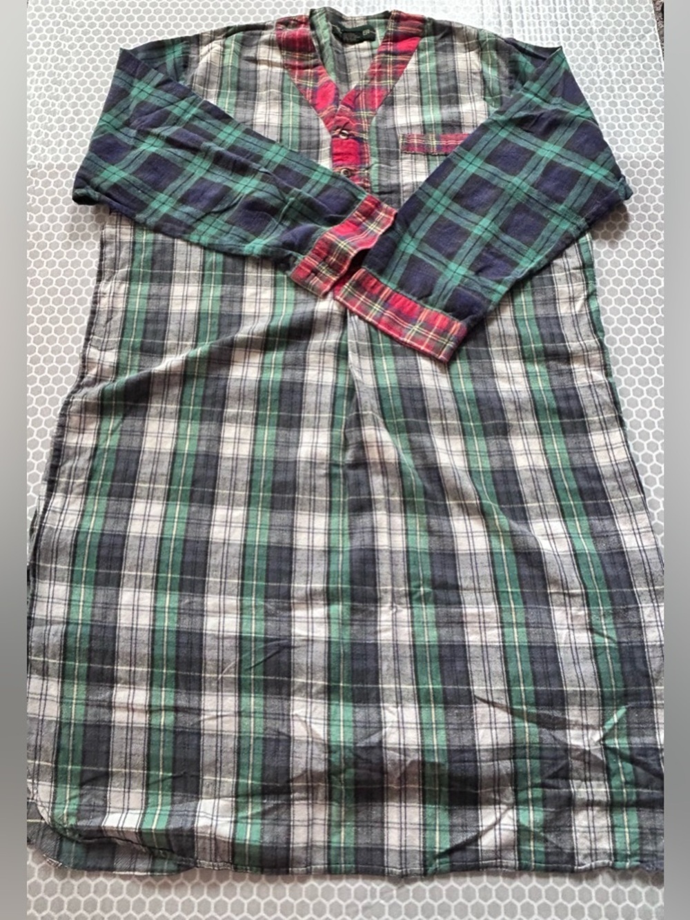 Hill & Archer Plaid Cotton Shirt with Green and Red Accents. Size XL